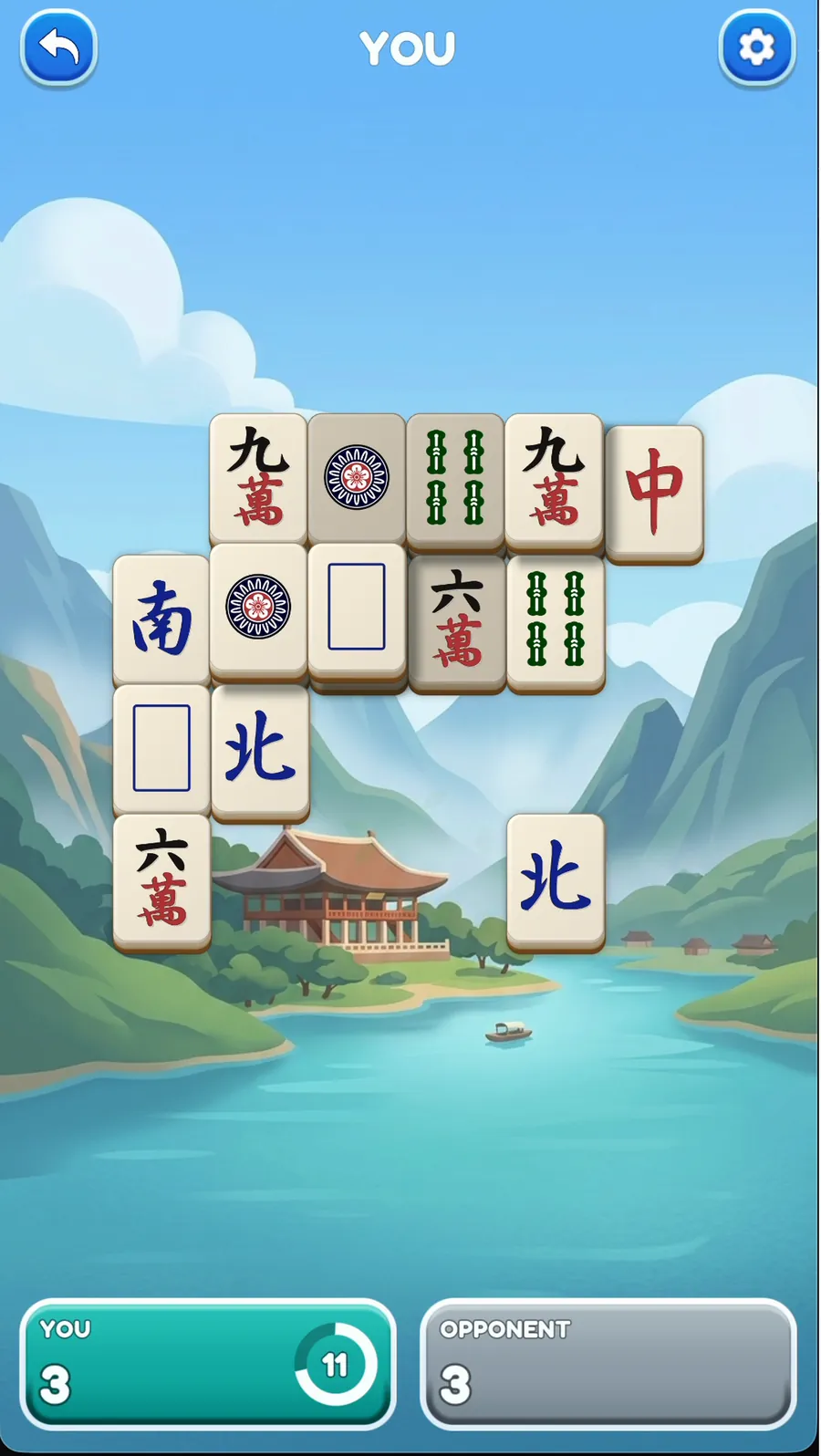 A live 2-player match with both players' scores and a turn timer.
